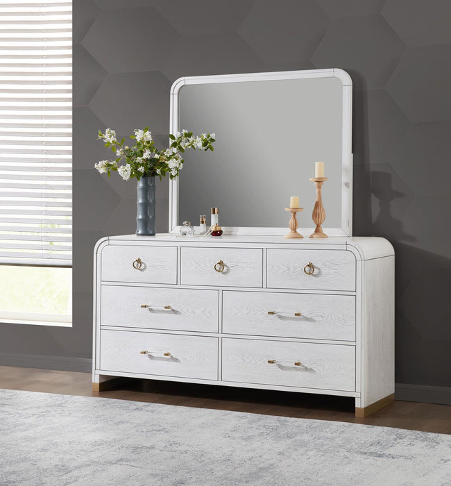 B093 - Bedroom Set - alternate view 2