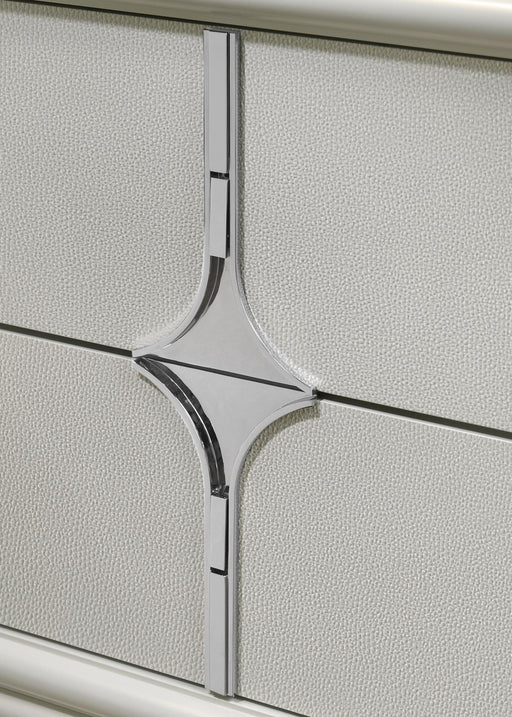 B025 - Chest - White - alternate view 2