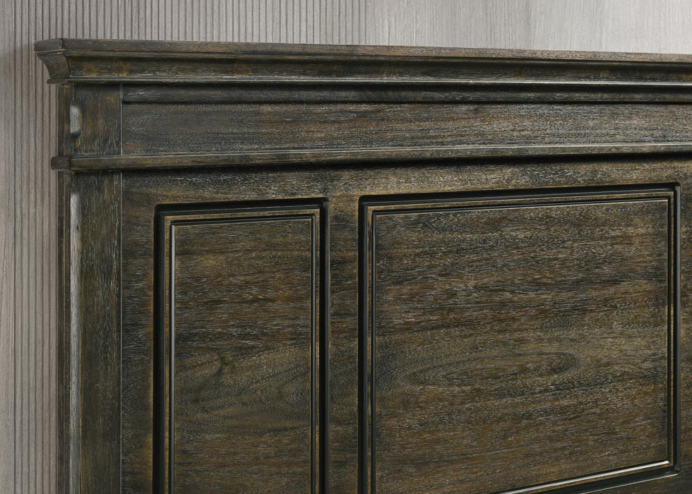 B314 - Bed - alternate view 2