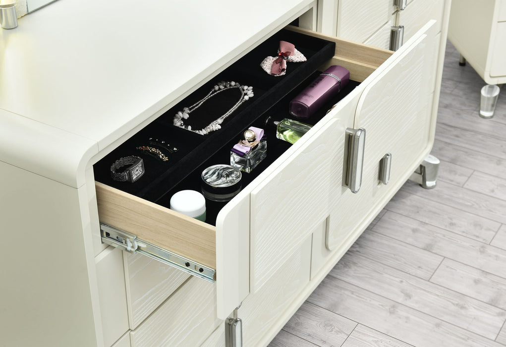 Lyra - Dresser - Beige - alternate view 3