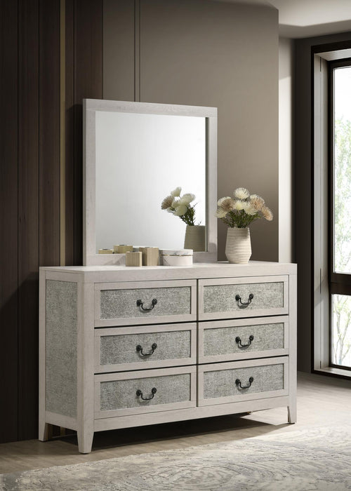 B505 - Bed - alternate view 2