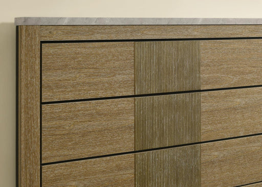 B406 - Bed - alternate view 2