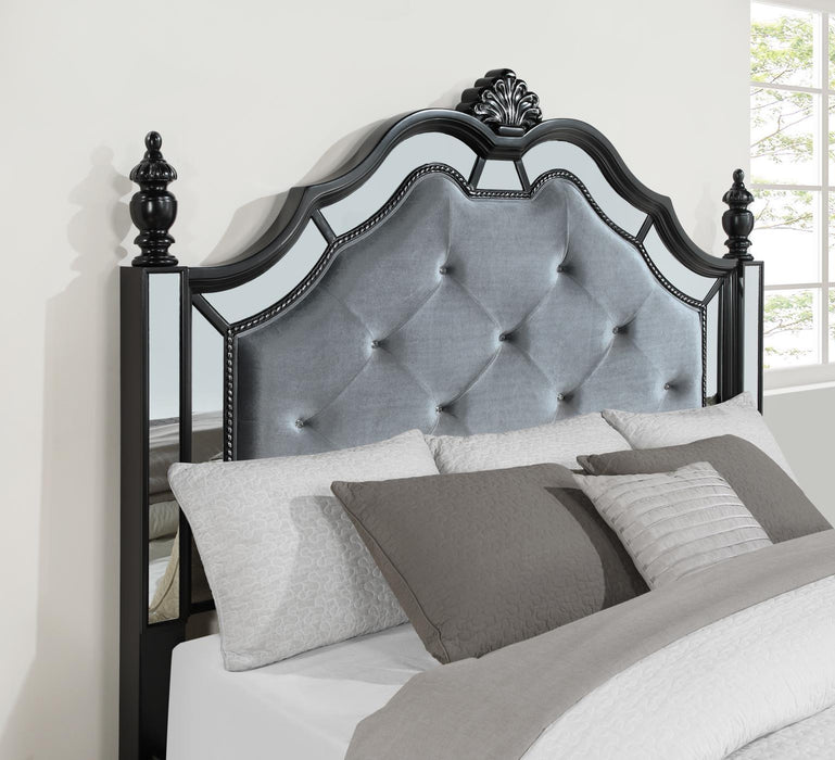 B091 - Bed - alternate view 3
