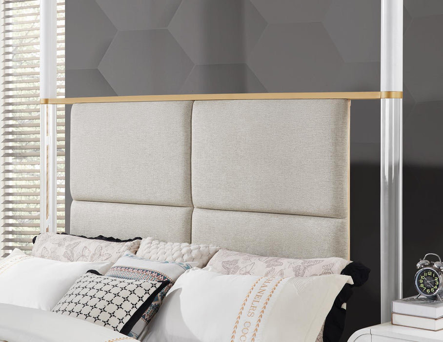 B093 - Canopy Bed - alternate view 3