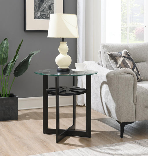 T152 - Table - alternate view 2