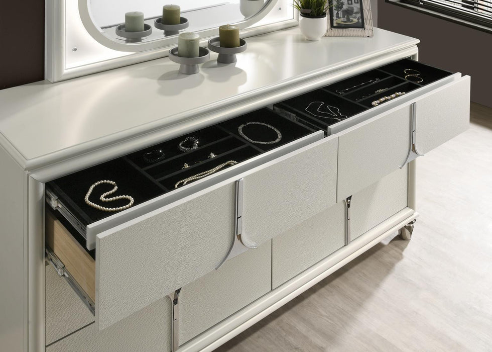 B025 - Dresser - White - alternate view 3