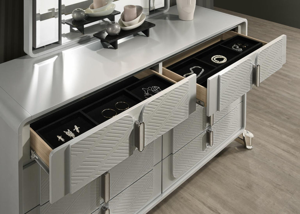 B023 - Dresser - Cool Gray - alternate view 4
