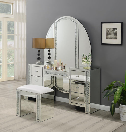G-305 - Glamour Vanity With Mirror - Pearl Silver