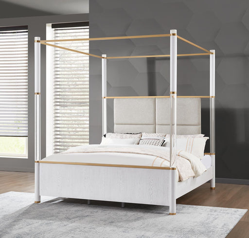 B093 - Canopy Bed