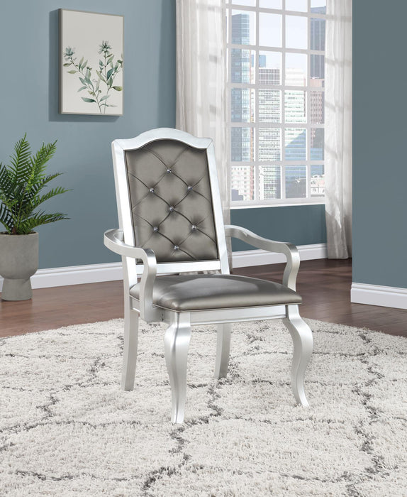 D109 - Dining Room Set - alternate view 5