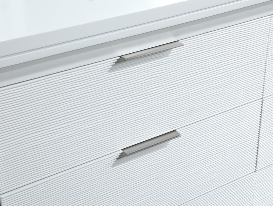 B240 - Dresser - White - alternate view 4
