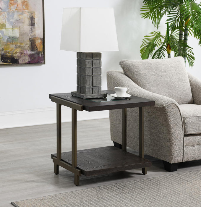 T112 - Table - alternate view 2