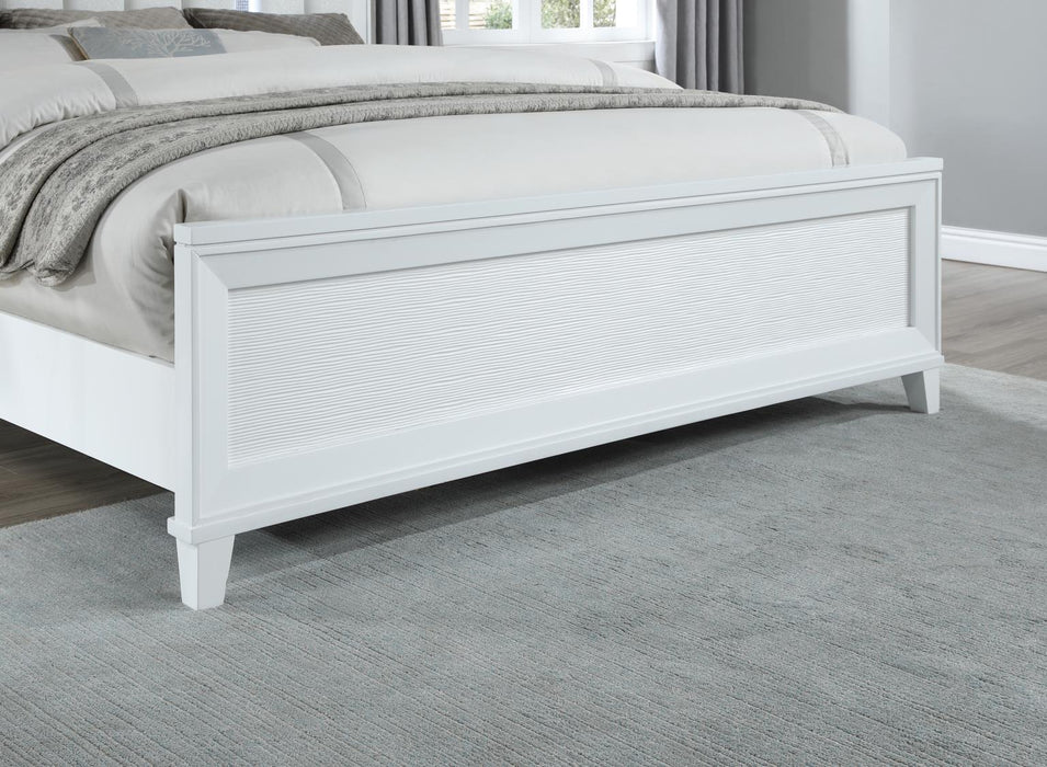 B240 - Bedroom Set - alternate view 4