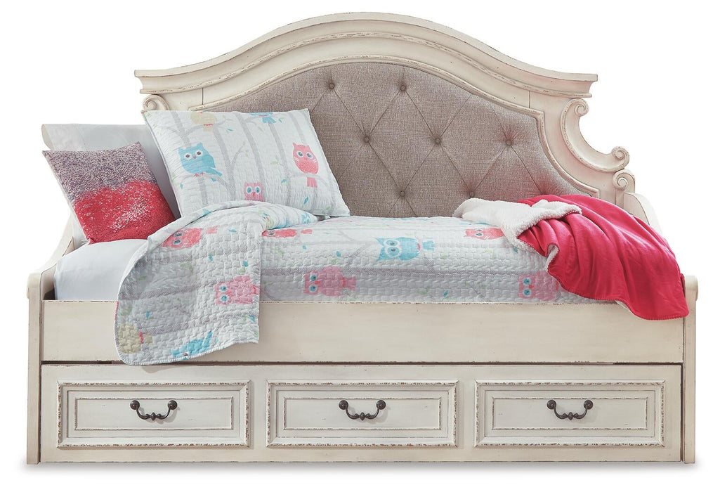 Realyn Twin Day Bed - alternate view 3