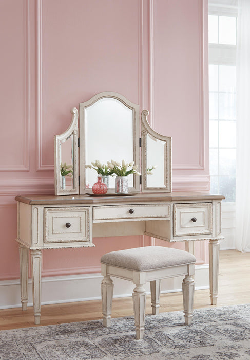 Realyn Vanity/Mirror/Stool (3/CN) - alternate view 3