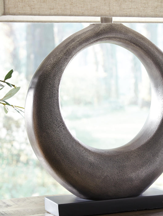 Saria Metal Table Lamp (1/CN) - alternate view 3