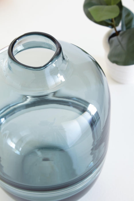 Lemmitt Vase - alternate view 3