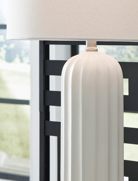 Clarkland Ceramic Table Lamp (2/CN) - alternate view 4