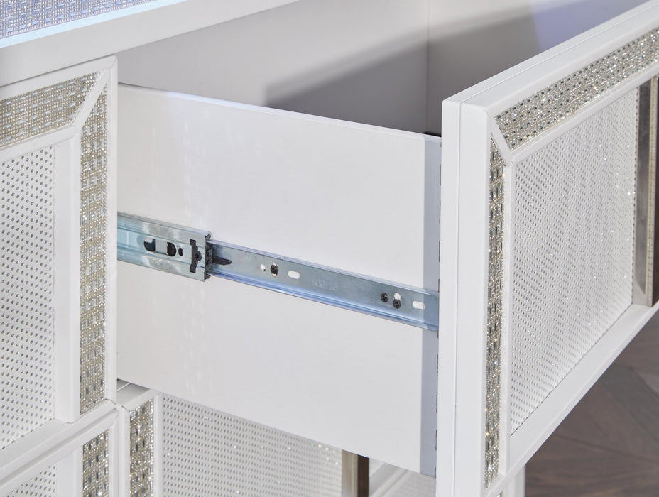 Chalanna Dresser and Mirror - alternate view 4