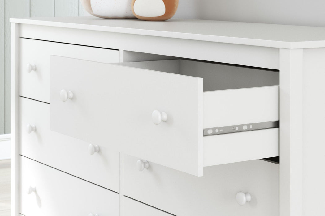 Hallityn Six Drawer Dresser - alternate view 8