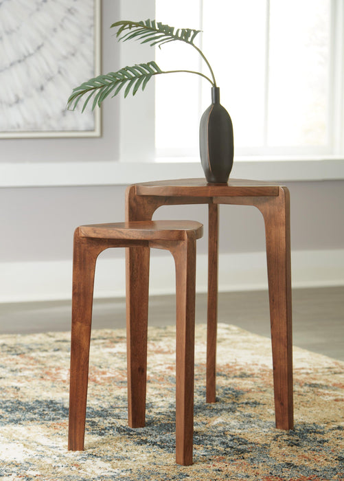 Brynnleigh Accent Table Set (2/CN) - alternate view 6