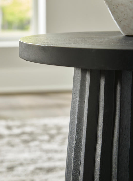 Ceilby Accent Table - alternate view 3