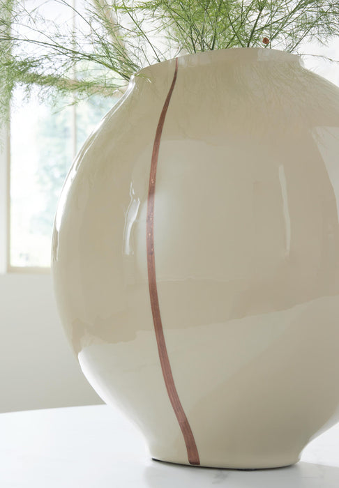 Sheabourne Vase - alternate view 4