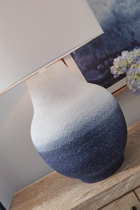 Dashland Metal Table Lamp (1/CN) - alternate view 4