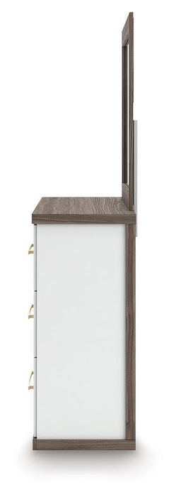 Kendanport Dresser and Mirror - alternate view 8
