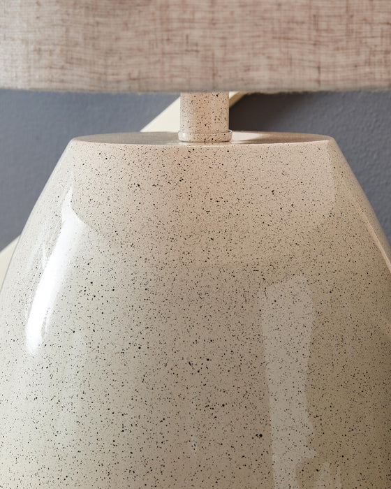 Linas Metal Table Lamp (1/CN) - alternate view 3