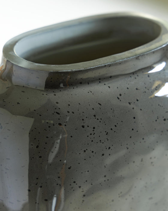 Kierlain Vase - alternate view 3