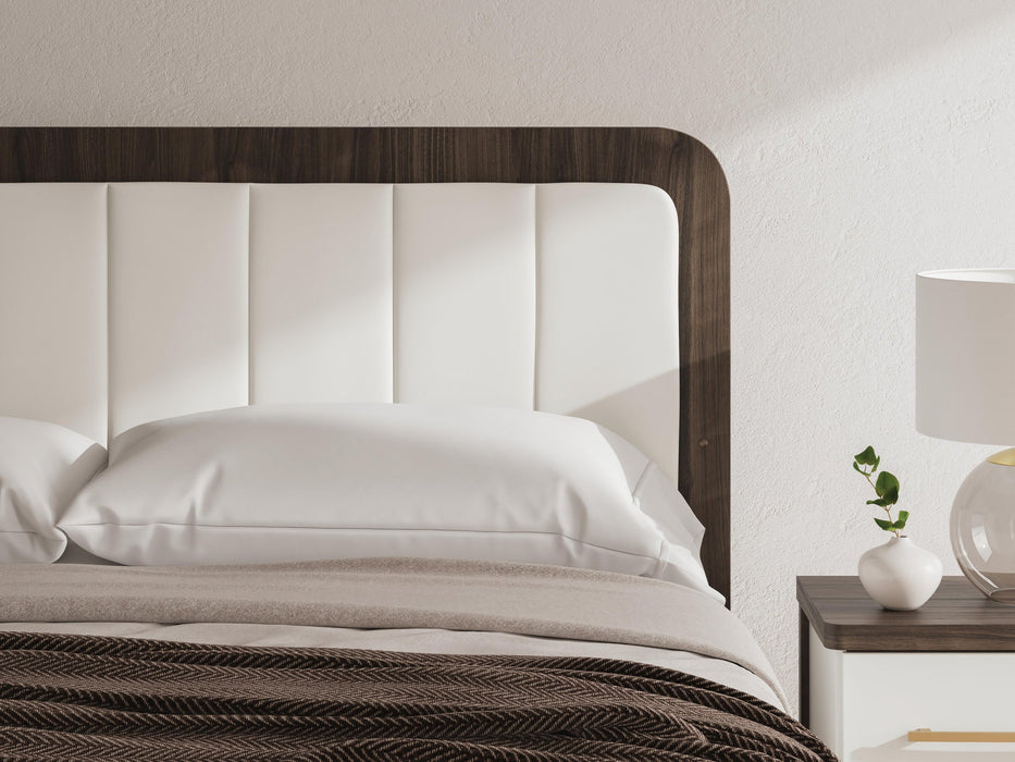 Kendanport King Upholstered Bed - alternate view 9