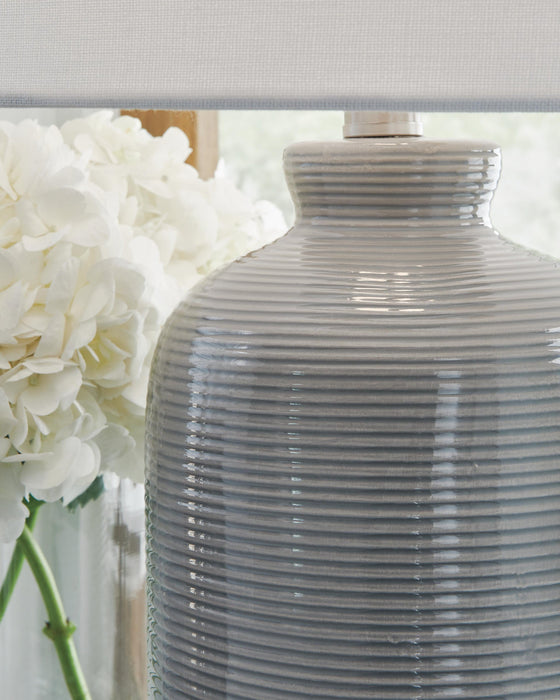 Wimlow Ceramic Table Lamp (1/CN) - alternate view 3