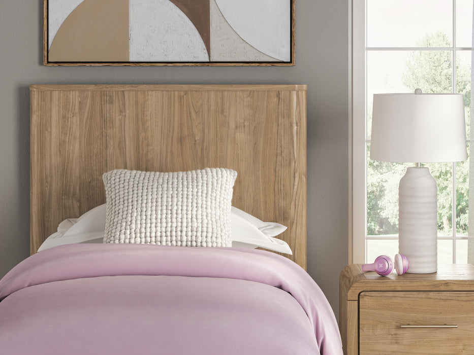 Gramburg Twin Panel Platform Bed - alternate view 7