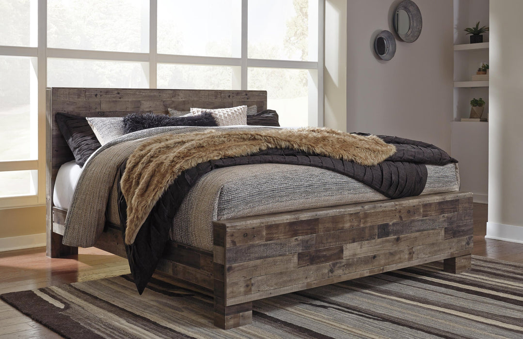 Derekson King Panel Bed with Mirrored Dresser - alternate view 4