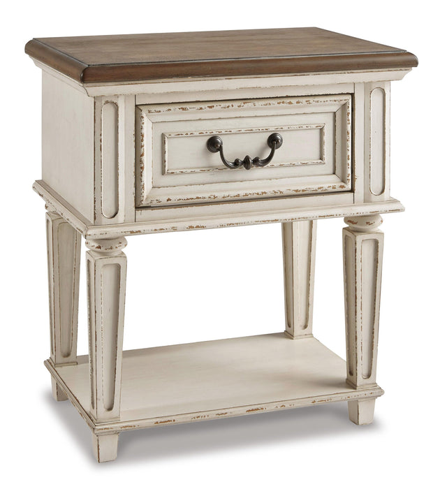 Realyn Full Panel Bed with Mirrored Dresser, Chest and Nightstand - alternate view 5