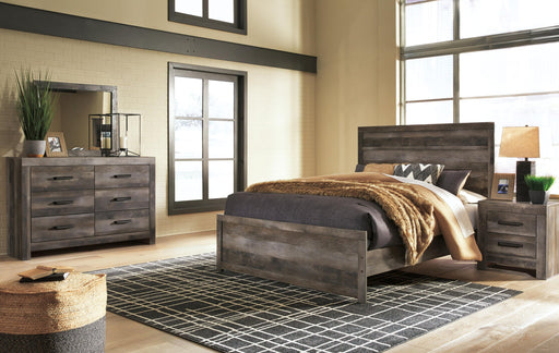 Wynnlow Queen Panel Bed with Mirrored Dresser - alternate view 2