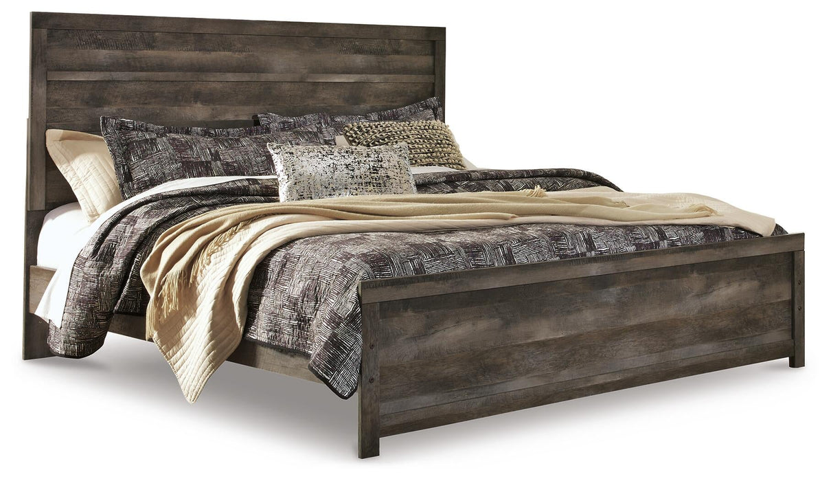 Wynnlow King Panel Bed with Mirrored Dresser and Nightstand - alternate view 3