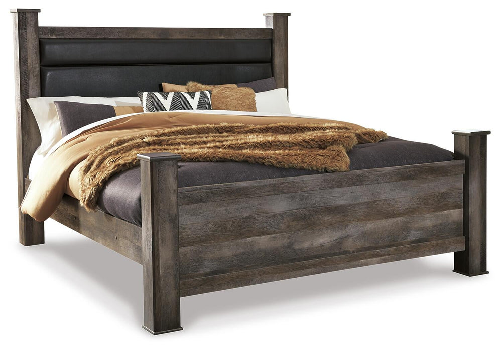 Wynnlow King Poster Bed with Mirrored Dresser, Chest and Nightstand - alternate view 5