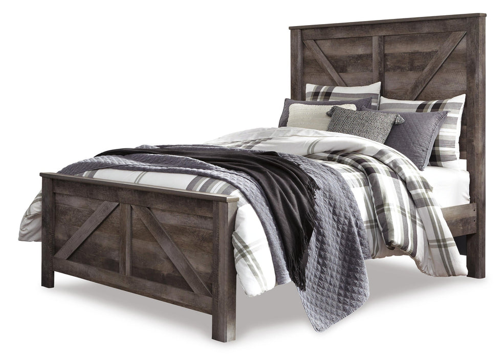 Wynnlow Queen Crossbuck Panel Bed with Mirrored Dresser - alternate view 4