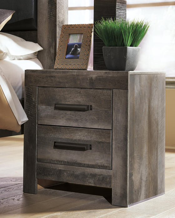 Wynnlow King Crossbuck Panel Bed with Mirrored Dresser, Chest and Nightstand - alternate view 14