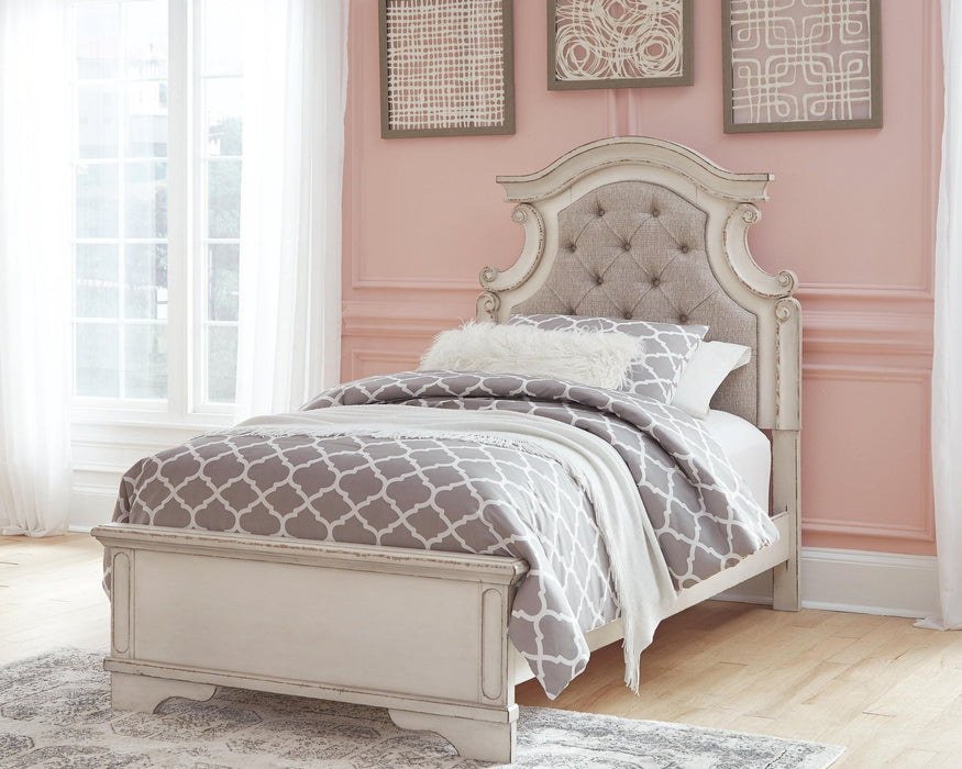 Realyn Twin Panel Bed with Mirrored Dresser - alternate view 4