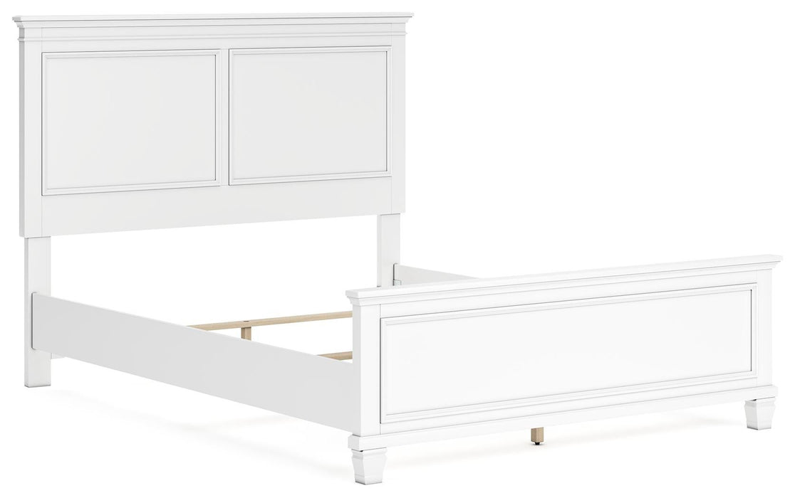Fortman Queen Panel Bed with Mirrored Dresser and Nightstand - alternate view 8