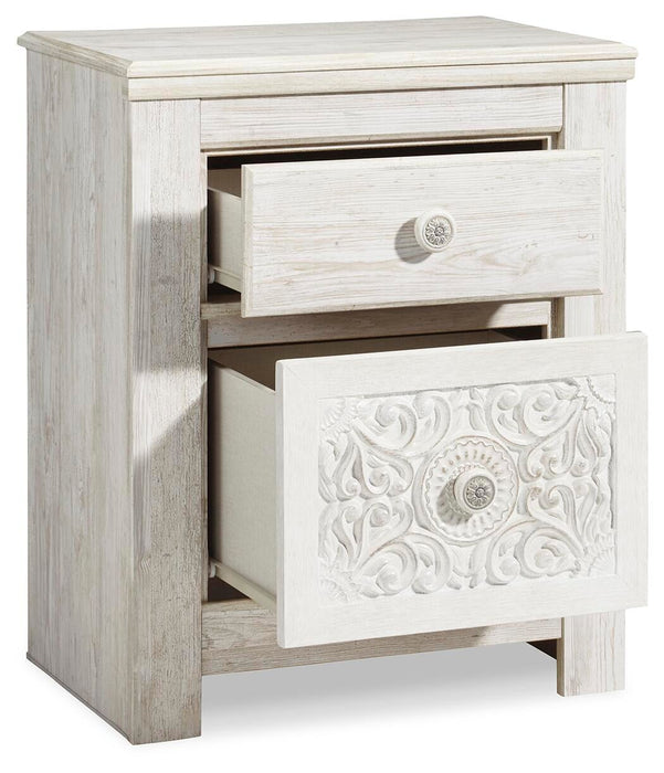 Paxberry Queen Panel Bed with Mirrored Dresser, Chest and Nightstand - alternate view 11