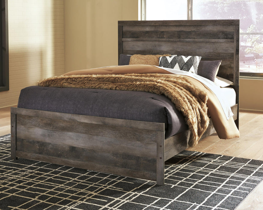 Wynnlow Queen Panel Bed with Mirrored Dresser and Nightstand - alternate view 7