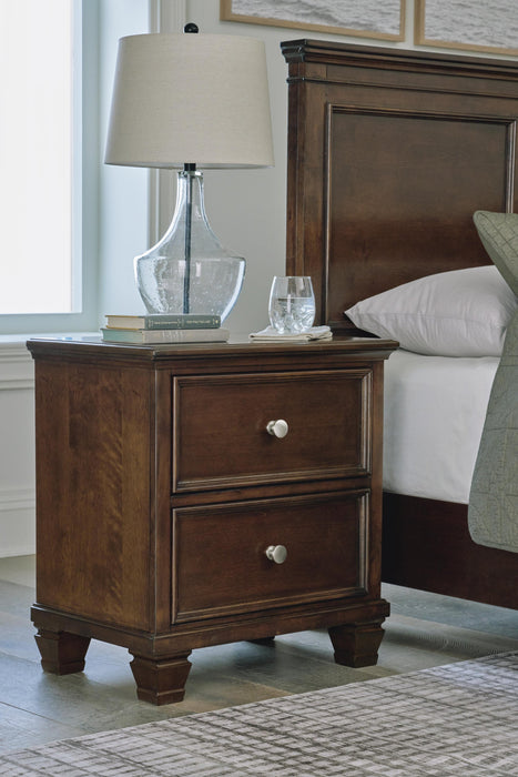 Danabrin King Panel Bed with Mirrored Dresser and Nightstand - alternate view 18