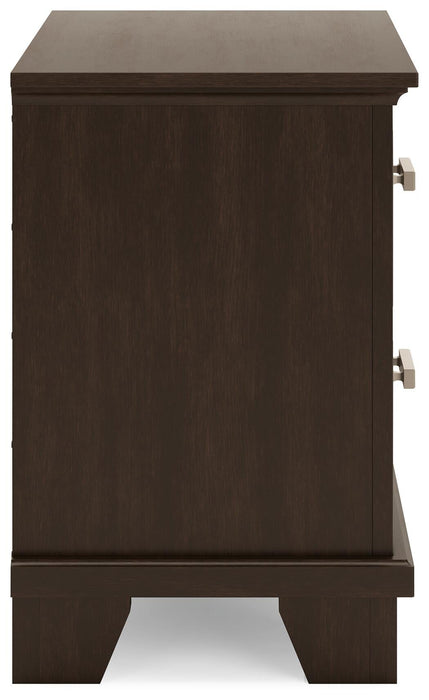 Covetown Queen Panel Bed, Dresser, Mirror, Chest and Nightstand - alternate view 21