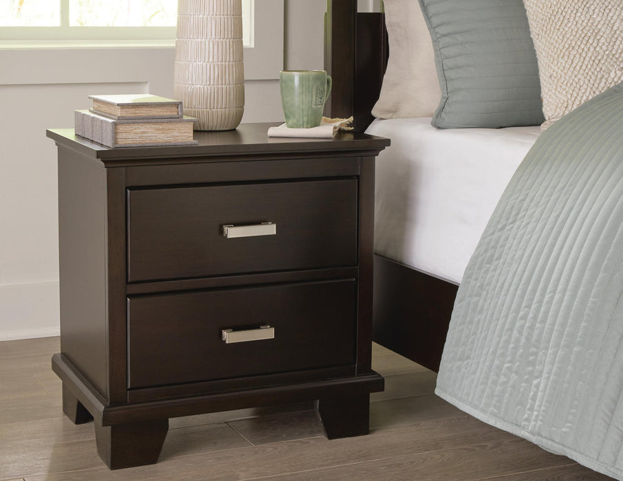 Covetown King Panel Bed, Dresser, Mirror, Chest and Nightstand - alternate view 20