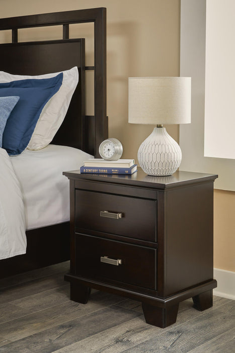 Covetown Queen Panel Bed, Dresser, Mirror, Chest and Nightstand - alternate view 18