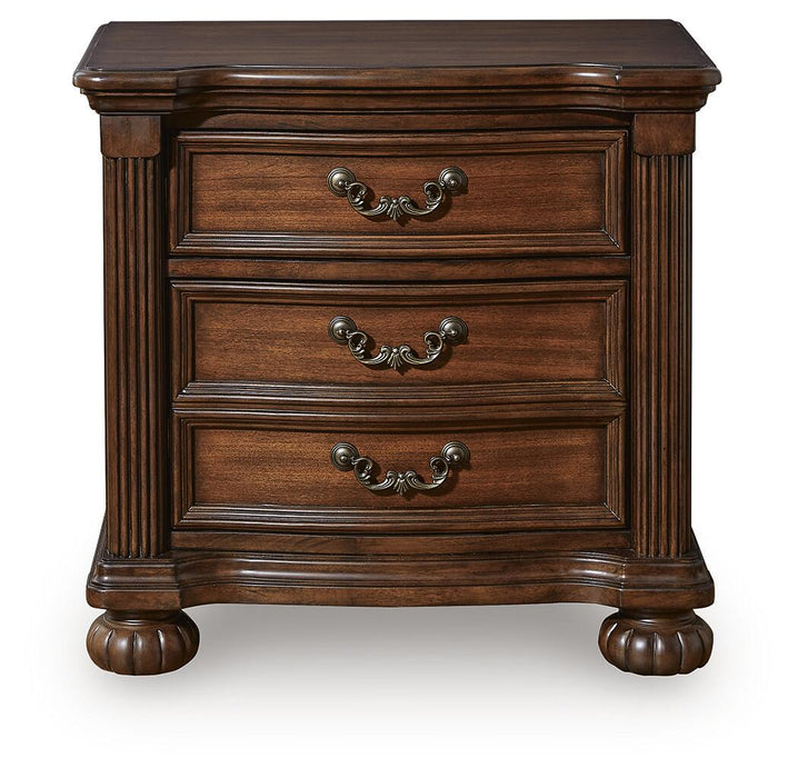 Lavinton Queen Poster Bed with Mirrored Dresser and Nightstand - alternate view 8